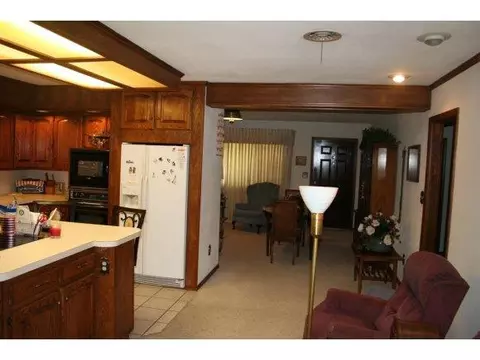 800 E Cypress, Altus, OK 73521 photo 8