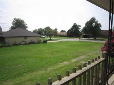 301 S Main St, Thomas, OK 73669 photo 29