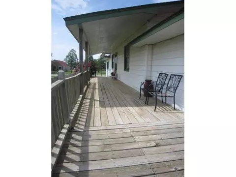 301 S Main St, Thomas, OK 73669 photo 3