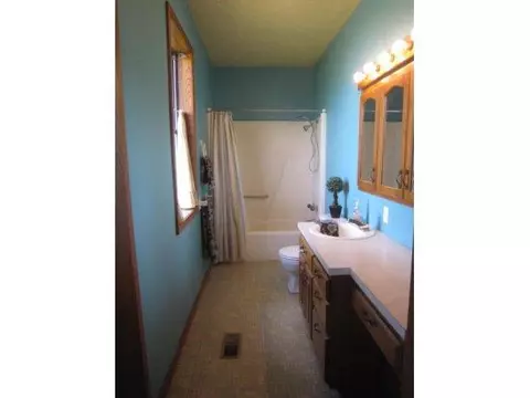 301 S Main St, Thomas, OK 73669 photo 16