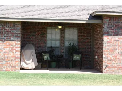 1004 Stephanie, Altus, OK 73521 photo 32