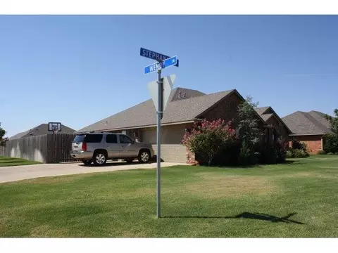 1004 Stephanie, Altus, OK 73521 photo 29