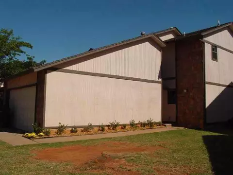 3704 Summer Cloud Dr, Edmond, OK 73013 photo 1