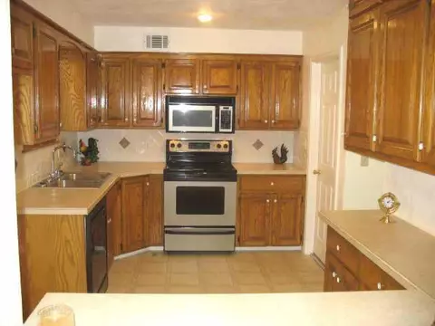 6809 NW 60th, Bethany, OK 73008 photo 3
