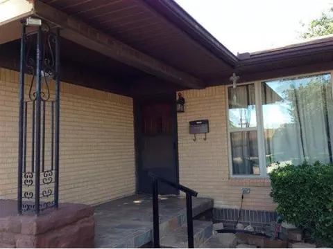 1808 Beverly, Altus, OK 73521 photo 3