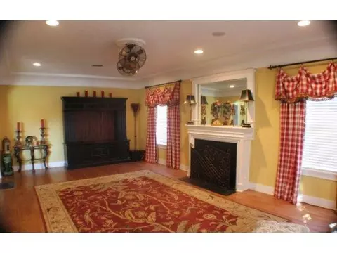 817 E Cypress, Altus, OK 73521 photo 5