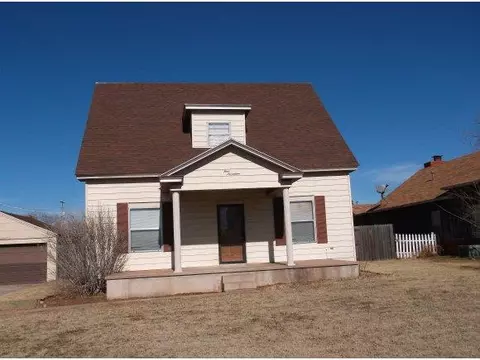 417 E Broadway, Thomas, OK 73669 photo 1