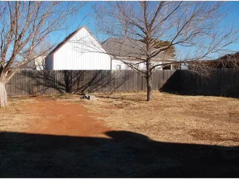 417 E Broadway, Thomas, OK 73669 photo 3