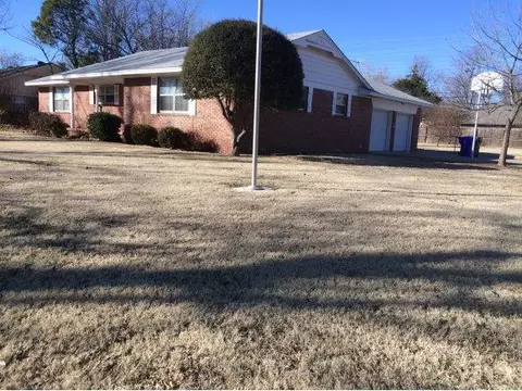1401 Vine, Norman, OK 73072 photo 3