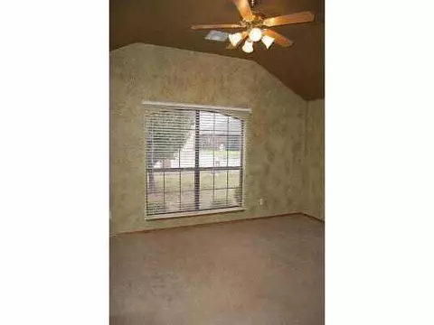 2020 East Vw, Norman, OK 73071 photo 3