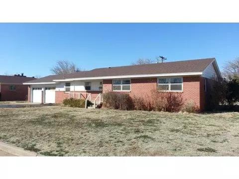 2115 Lee Dr, Altus, OK 73521 photo 1