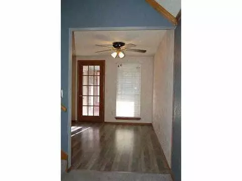 2120 Meench Dr, Moore, OK 73170 photo 4