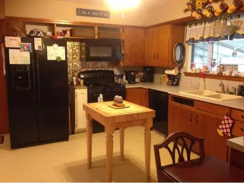 1205 E Gladstone Ave, Frederick, OK 73542 photo 6