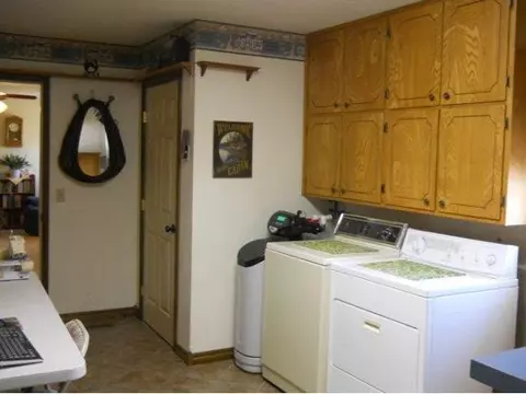 737 N Brewer Ave, Hydro, OK 73048 photo 10