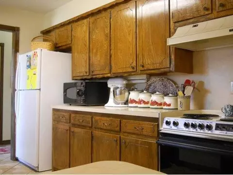 737 N Brewer Ave, Hydro, OK 73048 photo 4