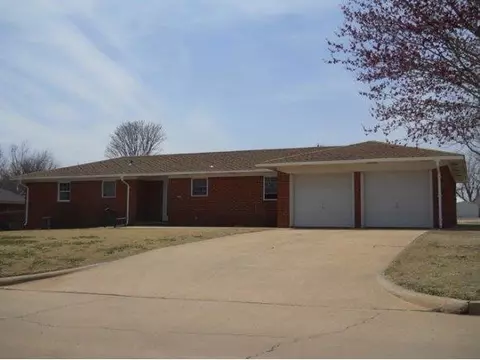 737 N Brewer Ave, Hydro, OK 73048 photo 1
