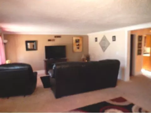 326 E 6th St, Hydro, OK 73048 photo 6