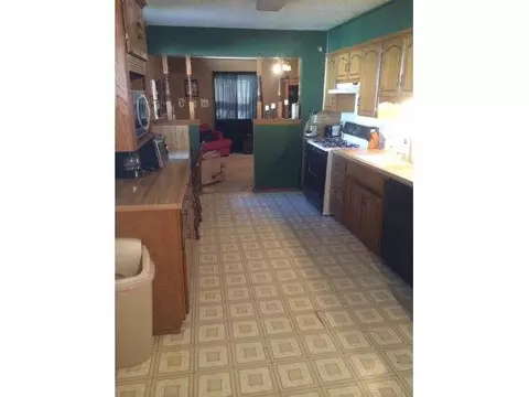 201 E 6th, Hydro, OK 73048 photo 2