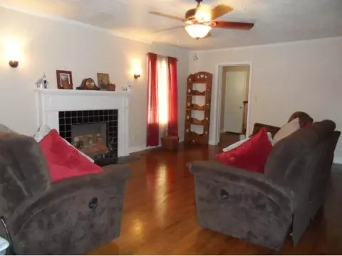 901 E Cypress, Altus, OK 73521 photo 5