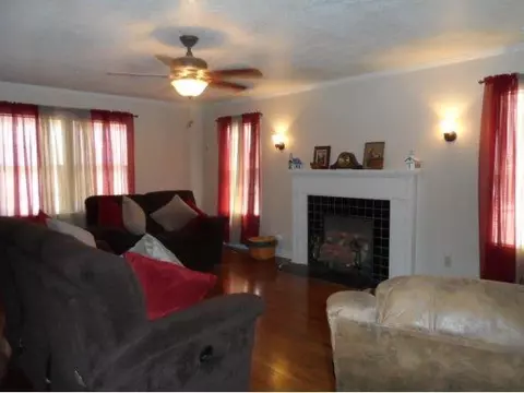 901 E Cypress, Altus, OK 73521 photo 4