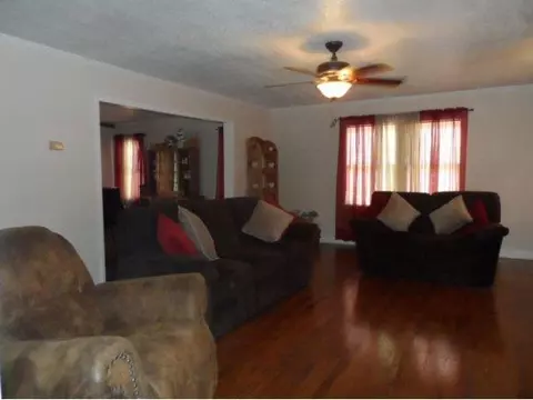 901 E Cypress, Altus, OK 73521 photo 7