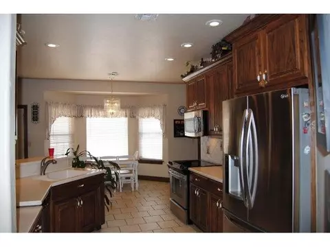 21148 E 1460, Lone Wolf, OK 73655 photo 13