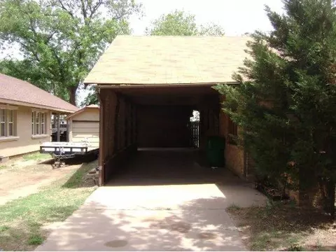 610 E Main, Tipton, OK 73570 photo 3