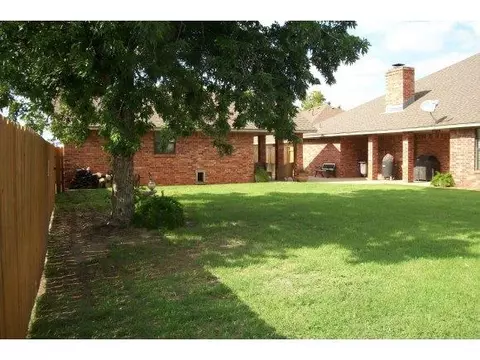 3705 Pilgrim, Altus, OK 73521 photo 4
