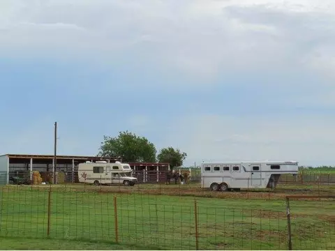 Undisclosed, Altus, OK 73560 photo 25