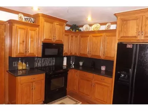 1002 W Edwards, Eldorado, OK 73537 photo 3