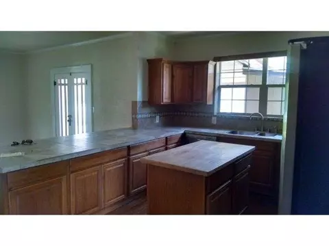 320 S Jackson, Altus, OK 73521 photo 7
