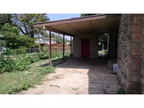 320 S Jackson, Altus, OK 73521 photo 2