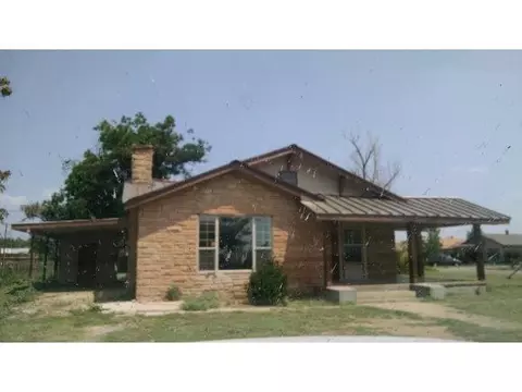 320 S Jackson, Altus, OK 73521 photo 1