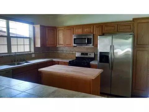 320 S Jackson, Altus, OK 73521 photo 4