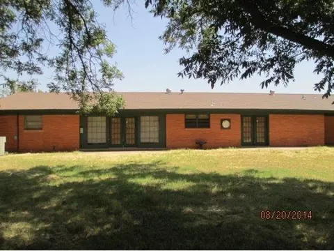 2020 Willard, Altus, OK 73521 photo 2