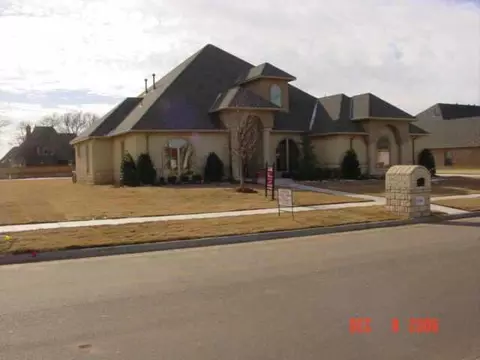 1304 Willow Bend Blvd Moor, Moore, OK 73160 photo 1