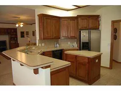 4105 Korie Cir, Moore, OK 73160 photo 3