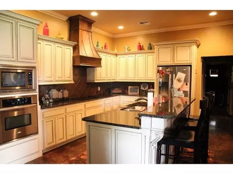 3700 Regal Dr, Altus, OK 73521 photo 10