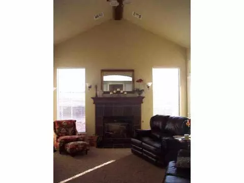 7444 Hawk Ln, Guthrie, OK 73044 photo 4
