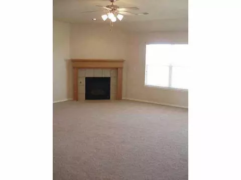 10801 Middlesbrough Ln, Yukon, OK 73099 photo 8