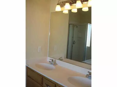 10801 Middlesbrough Ln, Yukon, OK 73099 photo 5