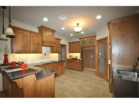 803 Arrowhead Dr, Tuttle, OK 73089 photo 5