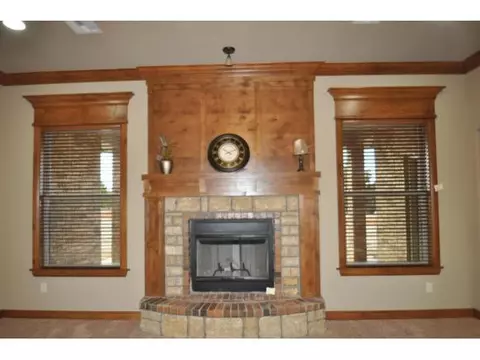 803 Arrowhead Dr, Tuttle, OK 73089 photo 4