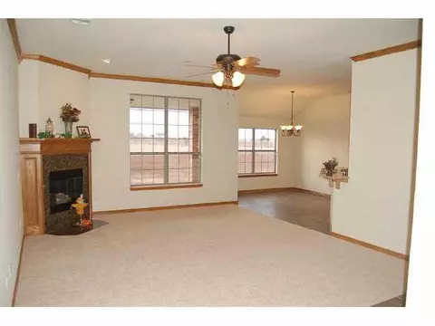 901 Eagle Ridge Rd, Tuttle, OK 73089 photo 3