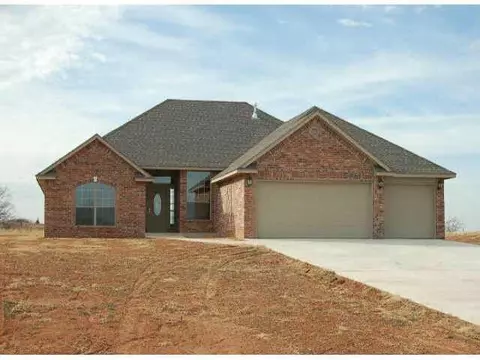 901 Eagle Ridge Rd, Tuttle, OK 73089 photo 1
