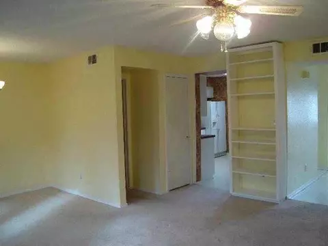3901 N Kickapoo #13, Shawnee, OK 74804 photo 3