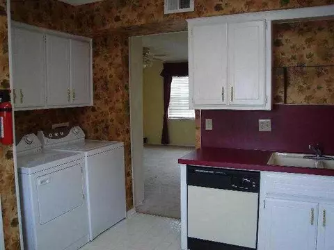 3901 N Kickapoo #13, Shawnee, OK 74804 photo 5