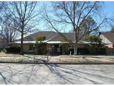 1908 Riverside Dr, Norman, OK 73072 photo 1