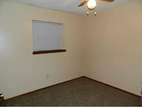 1705 Gale St, Moore, OK 73160 photo 14