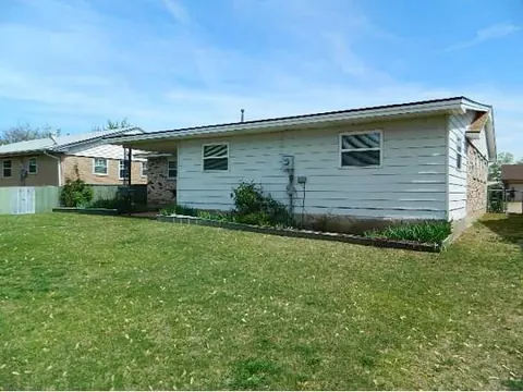 1705 Gale St, Moore, OK 73160 photo 22